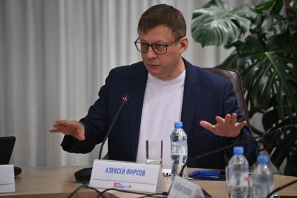 Алексей Фирсов