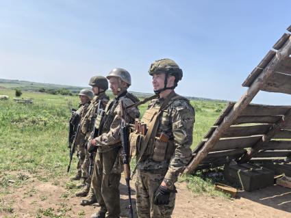 Полигон в ЛНР, где готовят будущих штурмовиков