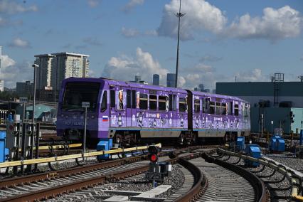 Запуск тематического поезда метро, посвященного памяти Олега Табакова