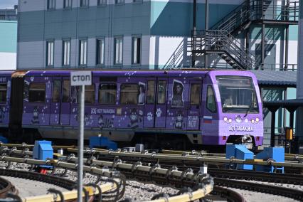 Запуск тематического поезда метро, посвященного памяти Олега Табакова