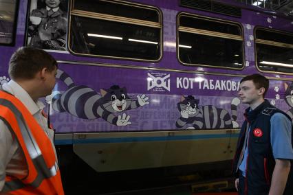 Запуск тематического поезда метро, посвященного памяти Олега Табакова