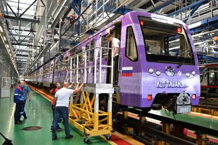 Запуск тематического поезда метро, посвященного памяти Олега Табакова