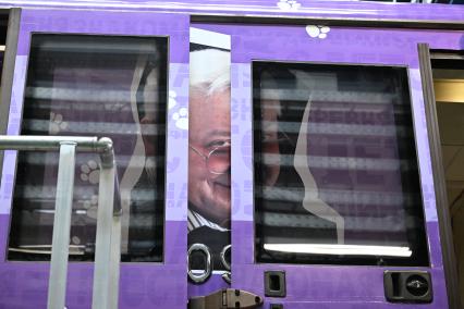 Запуск тематического поезда метро, посвященного памяти Олега Табакова