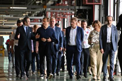 Запуск тематического поезда метро, посвященного памяти Олега Табакова