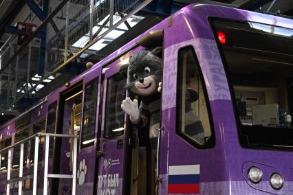 Запуск тематического поезда метро, посвященного памяти Олега Табакова