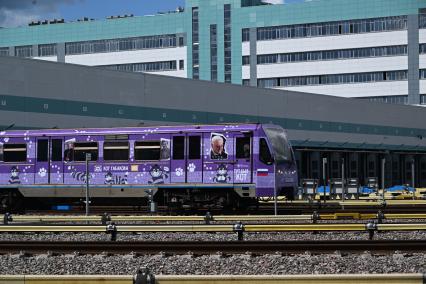 Запуск тематического поезда метро, посвященного памяти Олега Табакова