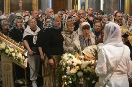 Мощи святителя Тихона прибыли в Казанский собор Санкт-Петербурга