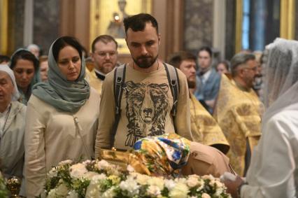 Мощи святителя Тихона прибыли в Казанский собор Санкт-Петербурга