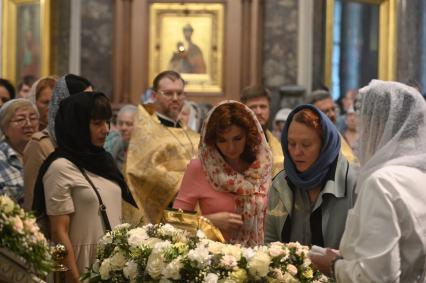 Мощи святителя Тихона прибыли в Казанский собор Санкт-Петербурга