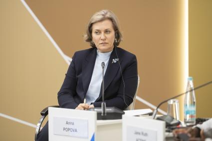 Анна Попова
