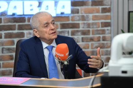 Геннадий Онищенко в редакции Комсомольской правды\"