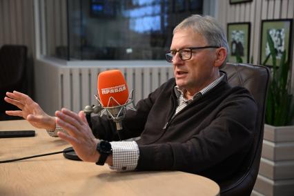 Борис Титов на радиостанции Комсомольская правда\"