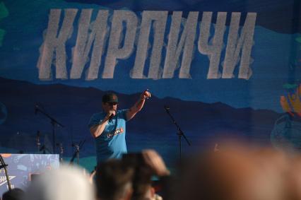 Открытая тренировка ФК Зенит на Дворцовой площади в Петербурге
