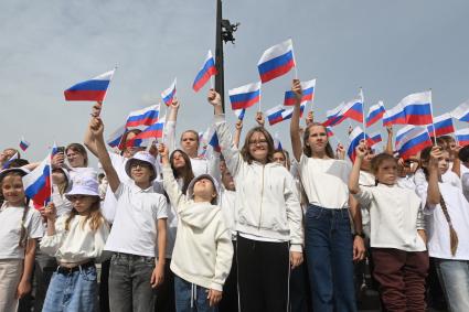Празднование Дня Государственного флага РФ в Москве