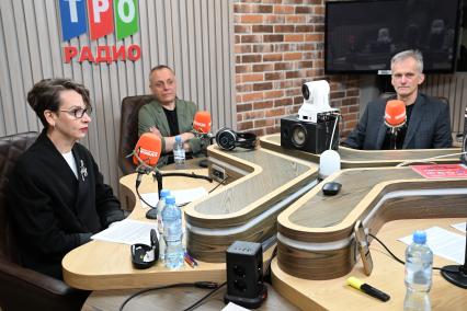 Татьяна Восковская, Сергей Кайкин и Денис Давыдов на радиостанции Комсомольская правда\"