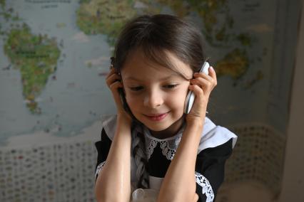 Первоклассница готовится к 1 сентября
