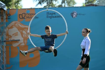 Фестиваль искусств Горький+\" в Парке Горького