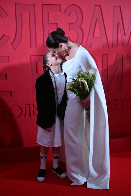 Премьера сериала Москва слезам не верит. Все только начинается\"