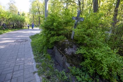 Могила няни Пушкина Арины Родионовны на Смоленском кладбище