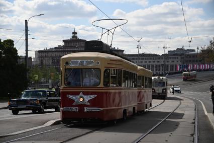В Москве прошел юбилейный парад ретротрамваев