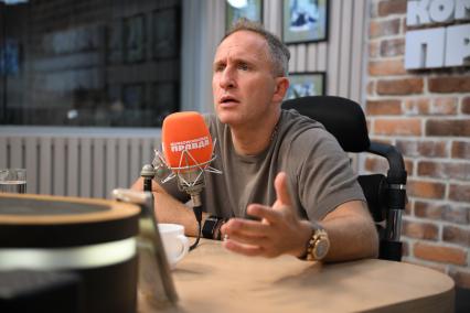 Оскар Кучера на радиостанции Комсомольская правда\"