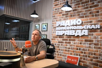 Оскар Кучера на радиостанции Комсомольская правда\"