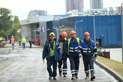 Открытие станции Крымская\" Троицкой линии Московского метрополитена