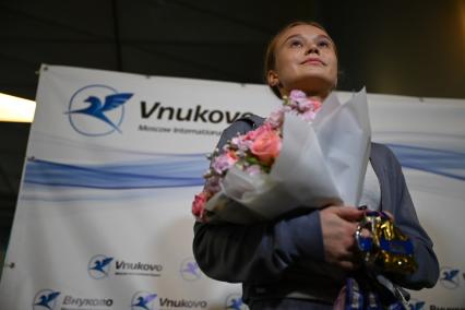 Встреча гимнастки Ангелины  Мельниковой в аэропорту Внуково