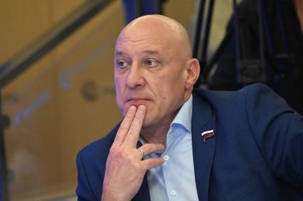 Пресс-конференция, посвященная старту акции Песни и кино - нашим героям\"