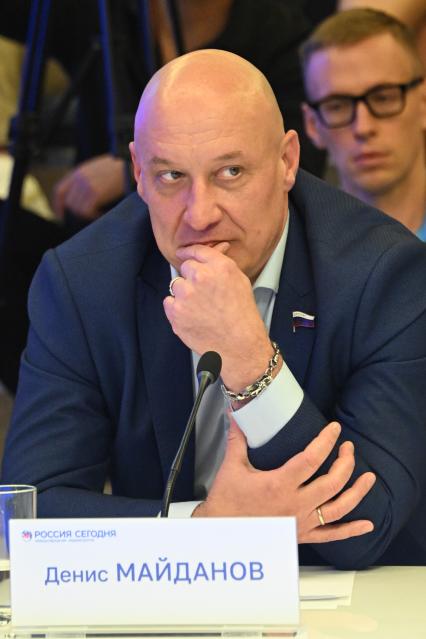 Пресс-конференция, посвященная старту акции Песни и кино - нашим героям\"