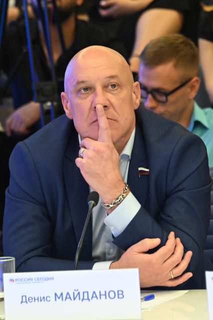 Пресс-конференция, посвященная старту акции Песни и кино - нашим героям\"