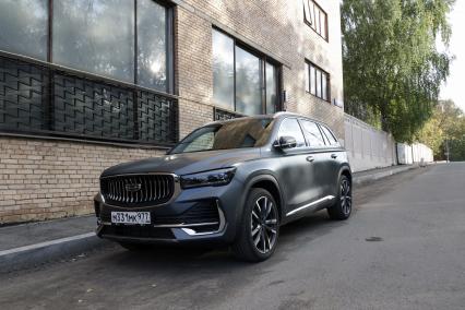 Тест-драйв автомобиля Geely Monjaro