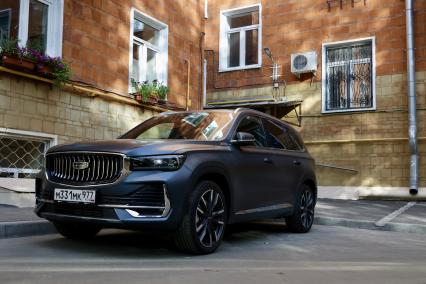 Тест-драйв автомобиля Geely Monjaro