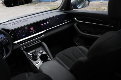 Тест-драйв автомобиля Geely Monjaro