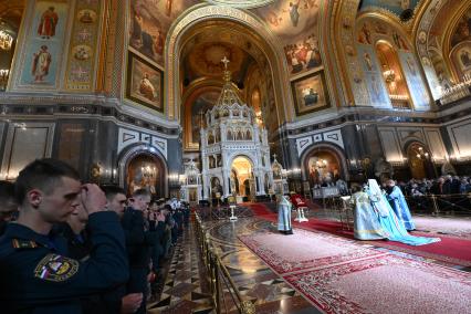 Молебен  честь иконы Божией Матери Неопалимая Купина\" в храме Христа Спасителя