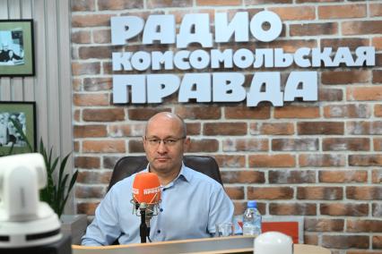 Владимир Семенов на радиостанции Комсомольская правда\"