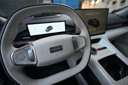 Тест-драйв автомобиля Geely EX5