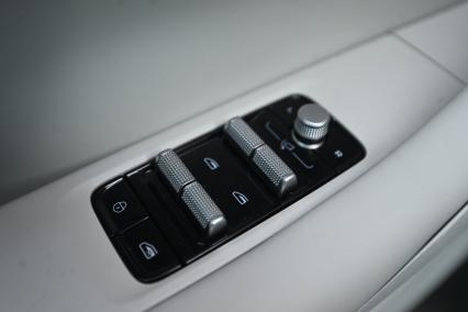 Тест-драйв автомобиля Geely EX5