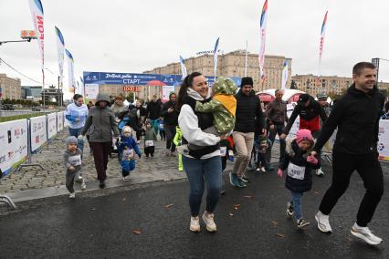 Благотворительный Добрый забег\" в поддержку глухих и слабослышащих детей в Парке Победы на Поклонной горе