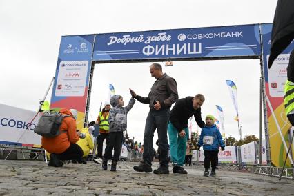 Благотворительный Добрый забег\" в поддержку глухих и слабослышащих детей в Парке Победы на Поклонной горе