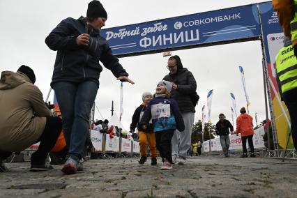 Благотворительный Добрый забег\" в поддержку глухих и слабослышащих детей в Парке Победы на Поклонной горе