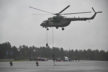 Соревнования по скоростному маневрированию водителей ФСО России в Подмосковье