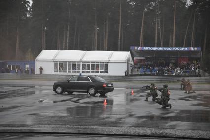 Соревнования по скоростному маневрированию водителей ФСО России в Подмосковье