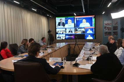 Круглый стол на тему: \"Сохранение лесов: на пути от освоения к устойчивому управлению\" в редакции КП