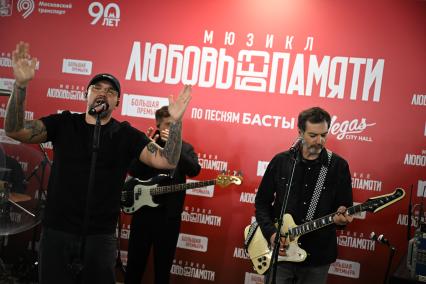 Выступление рэпера  Басты в Московском метро