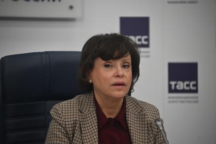 Врачи Бакулевского центра провели мастер-класс основ реанимации с журналистами ТАСС