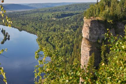 Река Вишера и камень Ветлан в Пермском крае