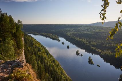 Река Вишера и камень Ветлан в Пермском крае