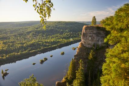 Река Вишера и камень Ветлан в Пермском крае