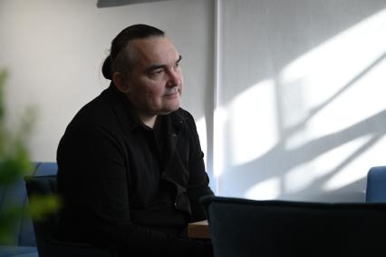 Алексей Горшенев отметил 50-летие полуденным выстрелом из Петропавловской крепости